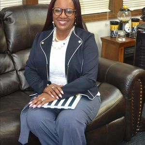 Meet your Posher, Gwen